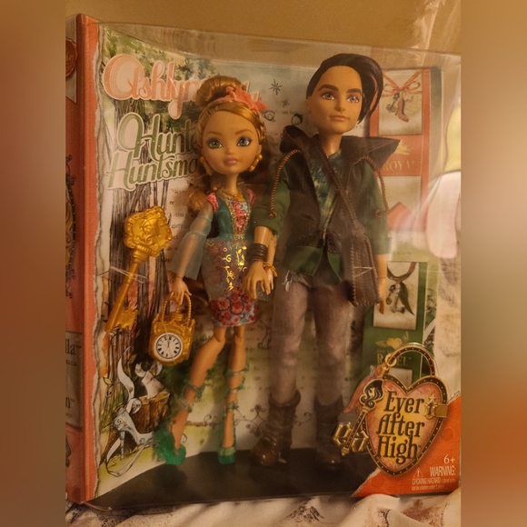 Ever After High Ashlynn Ella and Hunter Huntsman - Picture 9 of 9